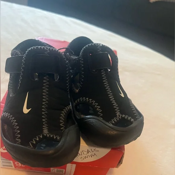 Nike Black Kids Water Shoes with White Swoosh - Picture 3 of 7